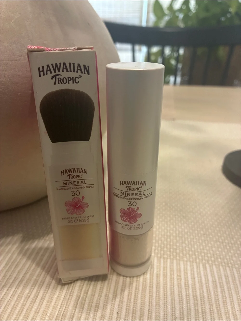 Hawaiian Tropic Mineral Translucent Sunscreen Powder SPF 30